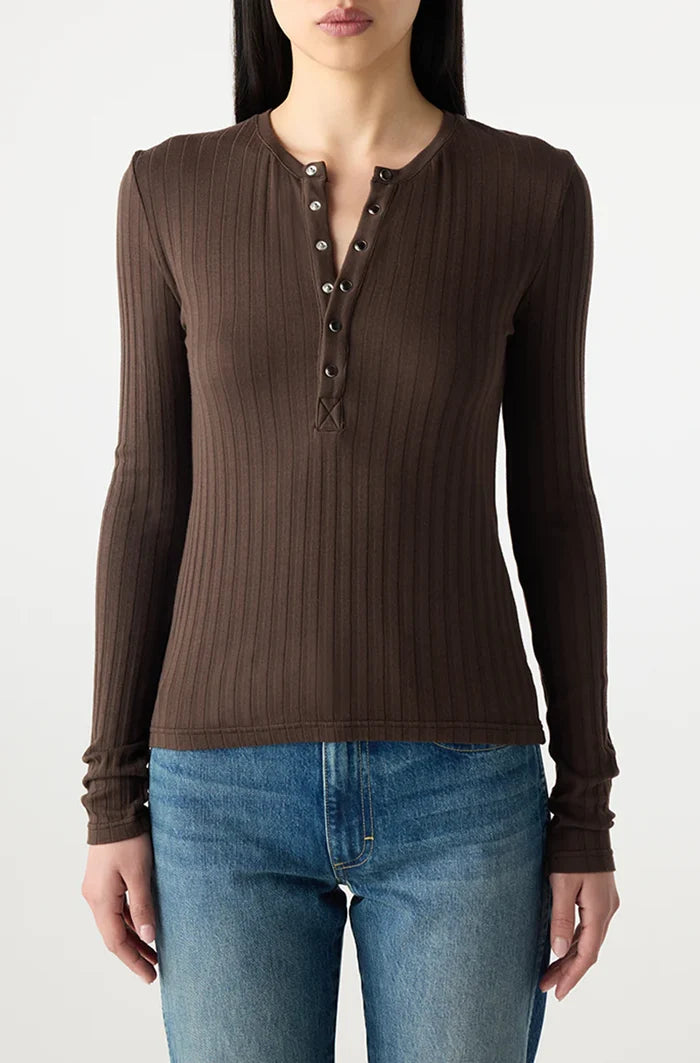 AMO – Lottie Top in Mocha