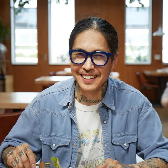 Caddis – D28 Reading Glasses in Minor Blues
