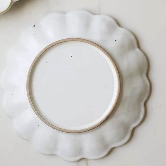 Fodory - Large Plate with Scalloped Rim