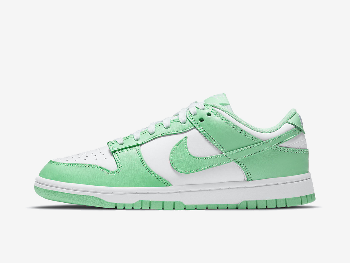 Nike Dunk Low Glow Green (W)