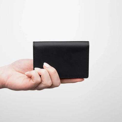 Minor History – The Oyster Wallet in Black