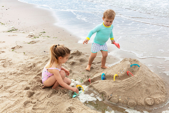 Quut RINGO Beach Play Set with 6 Rings + Ball