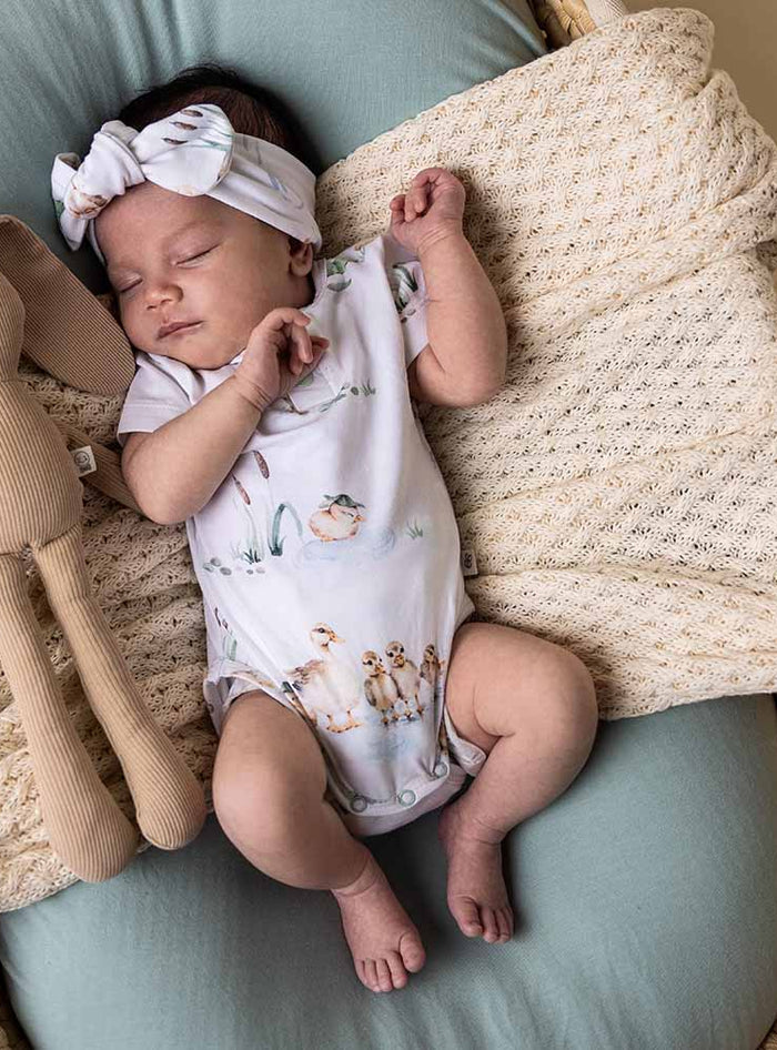 Snuggle Hunny Organic Short Sleeve Bodysuit - Duck Pond