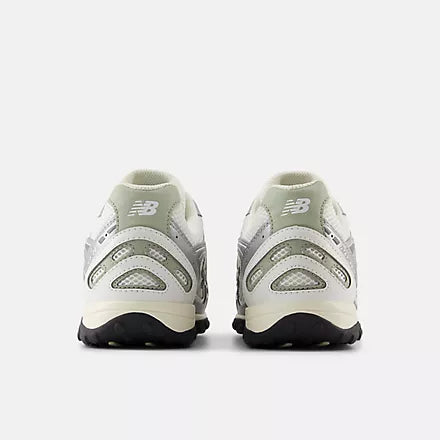 Men's/Women's New Balance 204L "Silver Metallic Garter Snake"