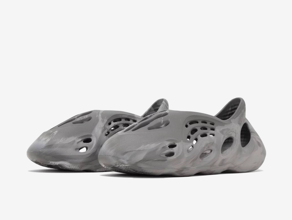 Yeezy Foam RNNR MX Granite